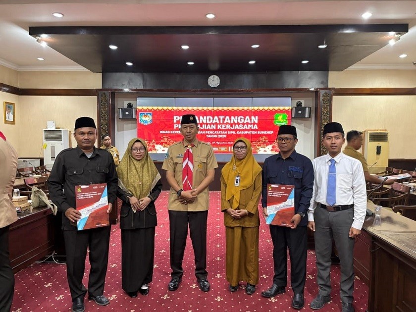 Penandatanganan Kerjasama Disdukcapil Sumenep dengan MA dan SMK At-Taufiqiyah